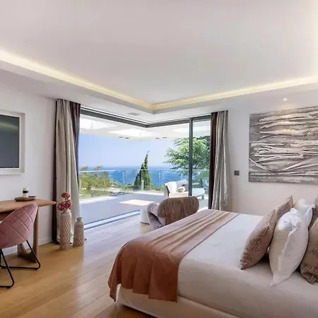 Luxury Turner In