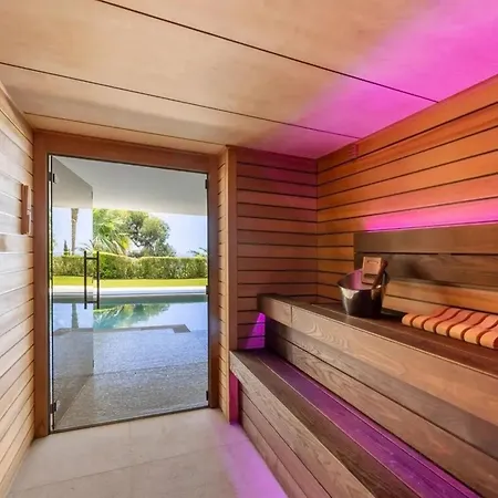 Luxury Turner In