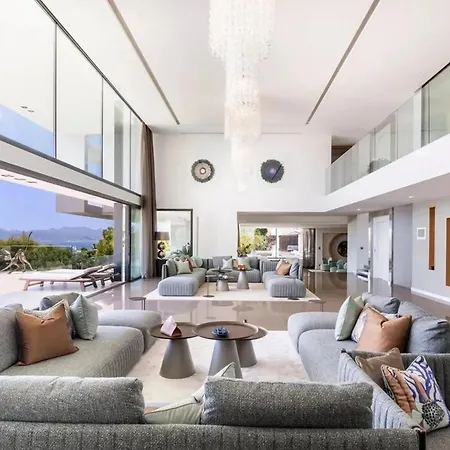 Luxury Turner In Villa *