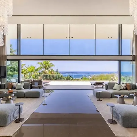 Luxury Turner In Cannes