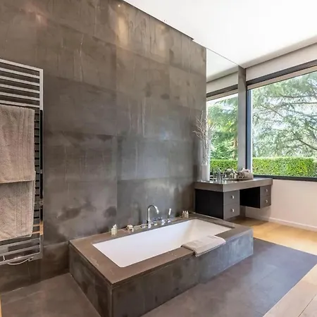 Luxury Turner In Villa *
