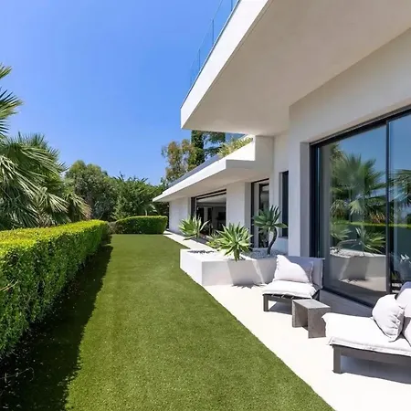 Luxury Turner In