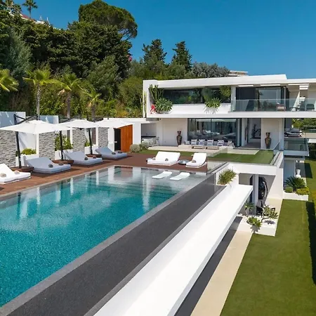 Luxury Turner In Villa *
