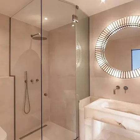 Luxury Turner In *