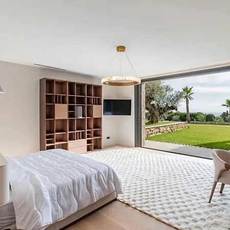 Luxury Turner In Villa *