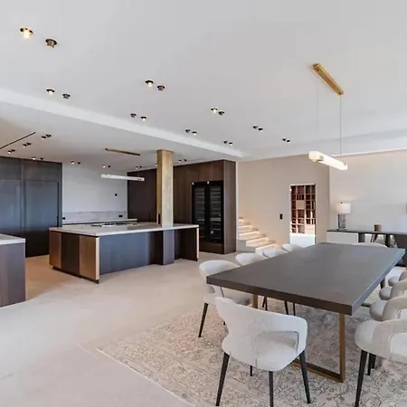Luxury Turner In Villa Cannes