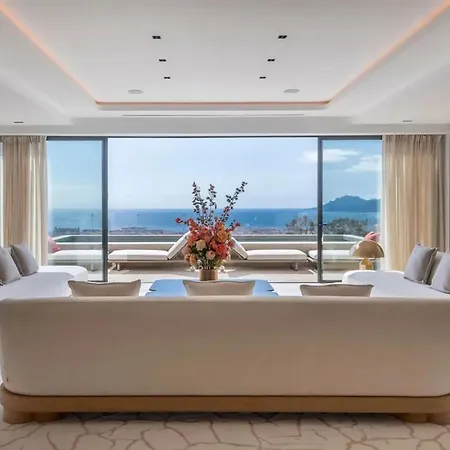 Luxury Turner In Villa *